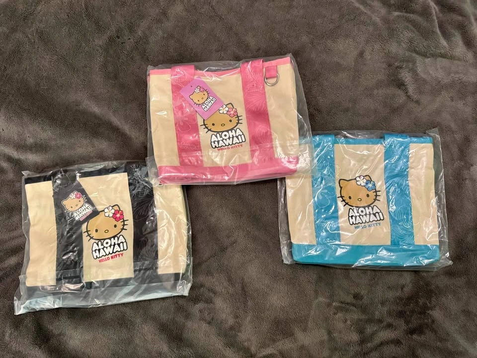 ABC Exclusive Hello Kitty Aloha Hawaii Mini Tote 🌺