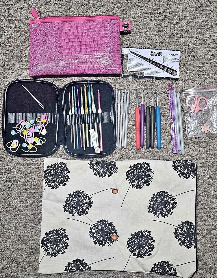 Big Crochet Hook Set & Accessories