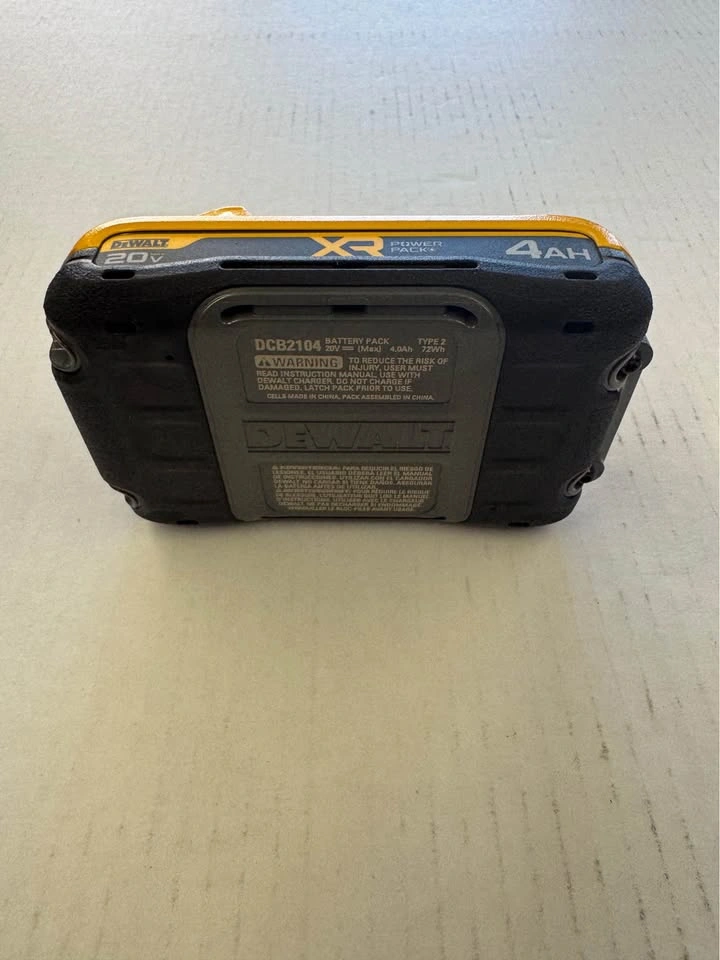 DEWALT 20V MAX XR POWERPACK 4Ah Battery w/ Fuel Indicator - photo 3