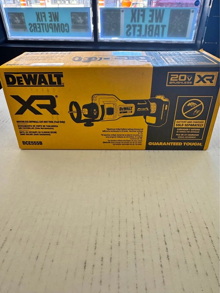 DEWALT XR 20V Cordless Drywall Cut-Out Tool (Tool Only)
