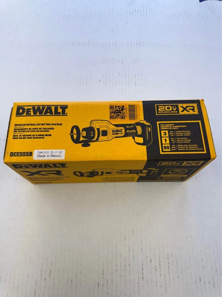 DEWALT XR 20V Cordless Drywall Cut-Out Tool (Tool Only) - photo 2