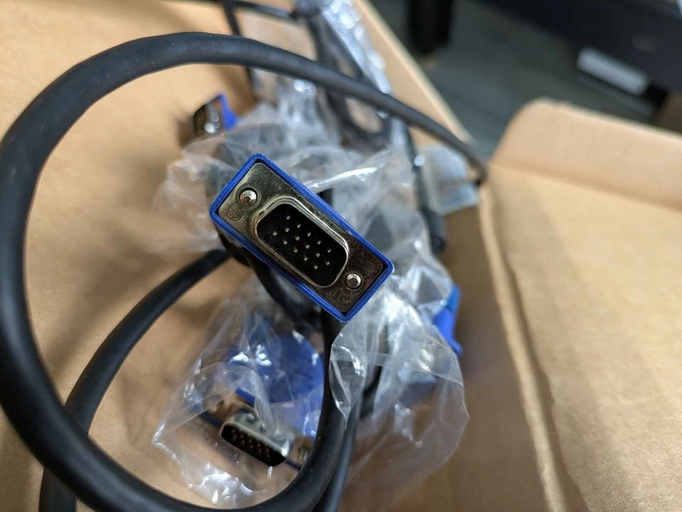 VGA cables NEW - photo 2