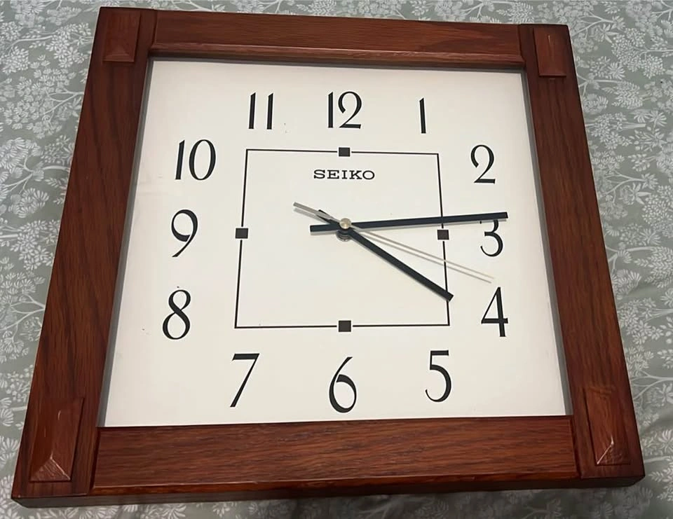 Seiko 13” Wall Clock - photo 4