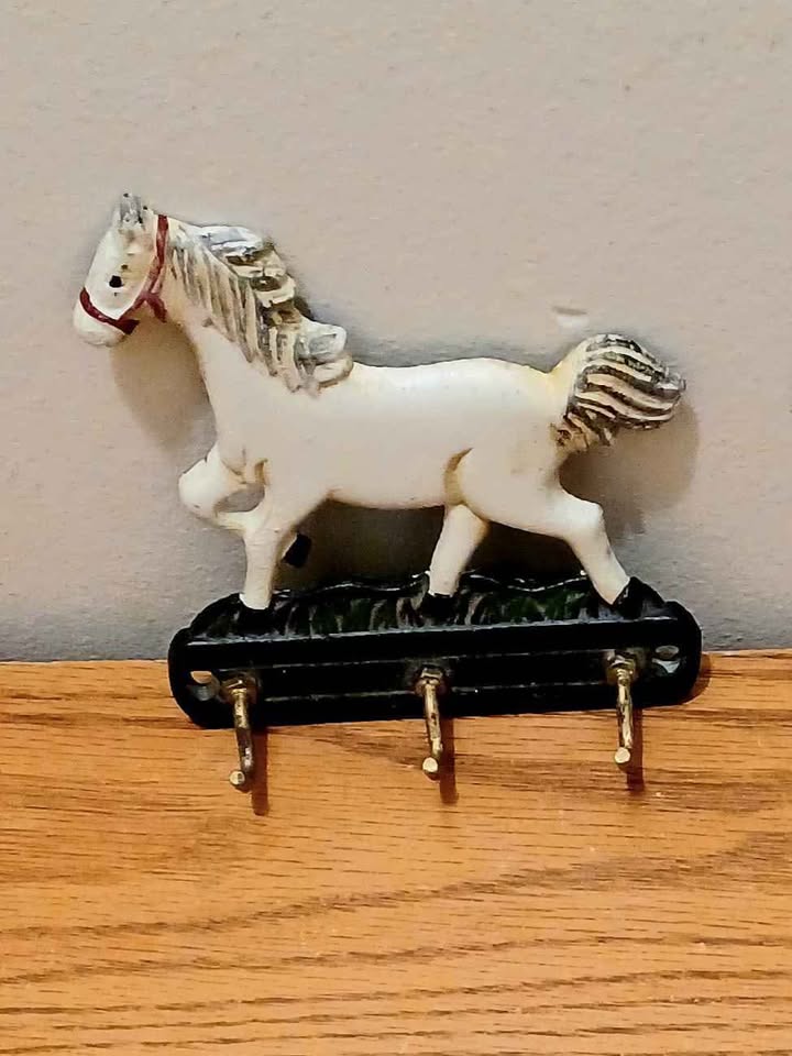 Cast Iron Hand Painted Prancing Horse - photo 2