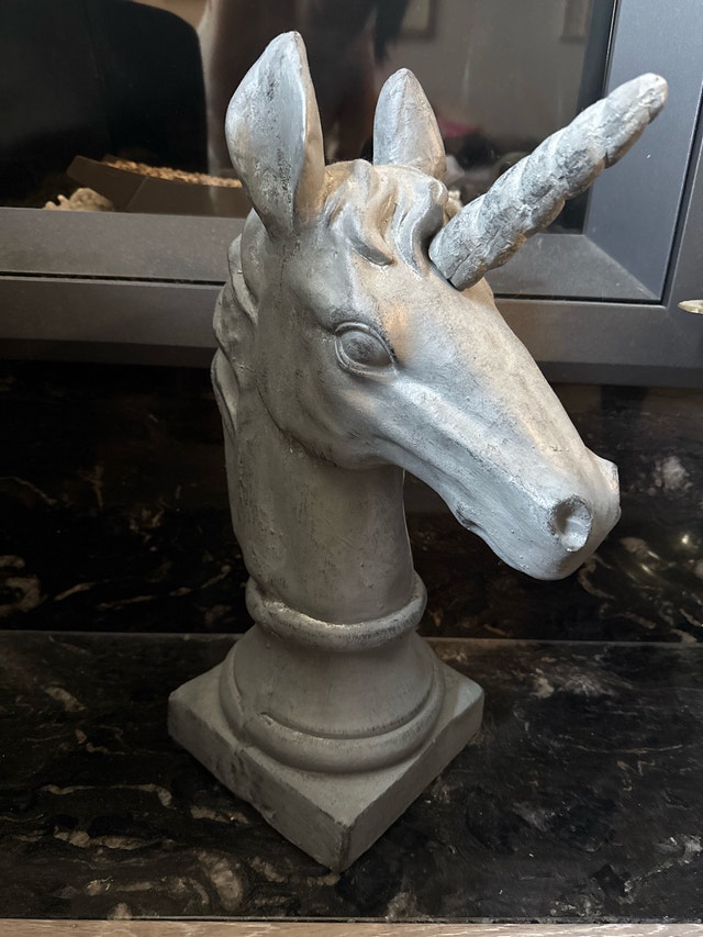 Unicorn Statue