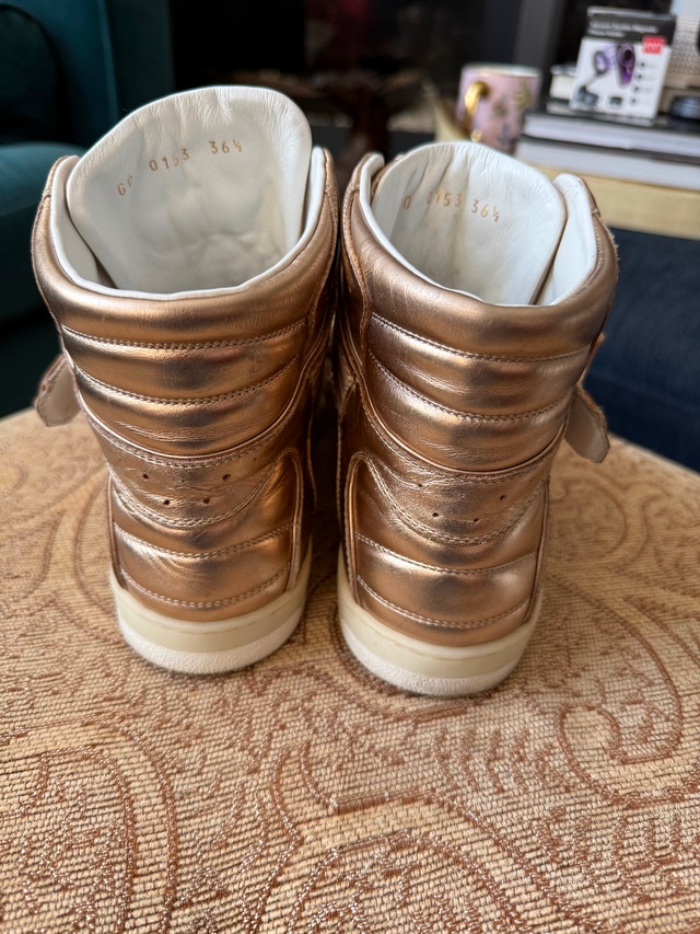 Louis Vuitton Sneakers - photo 3