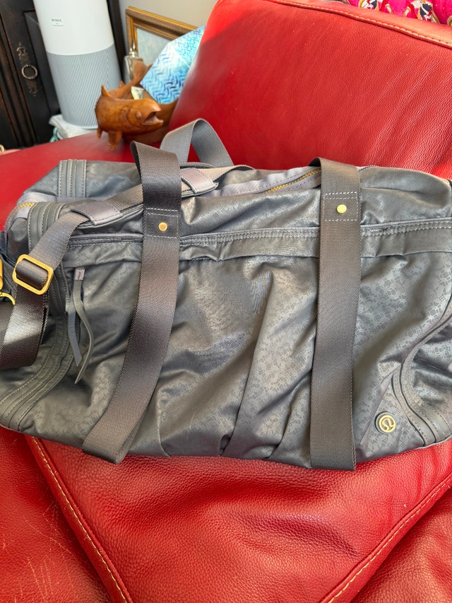 Lululemon Duffel/yoga gym bag