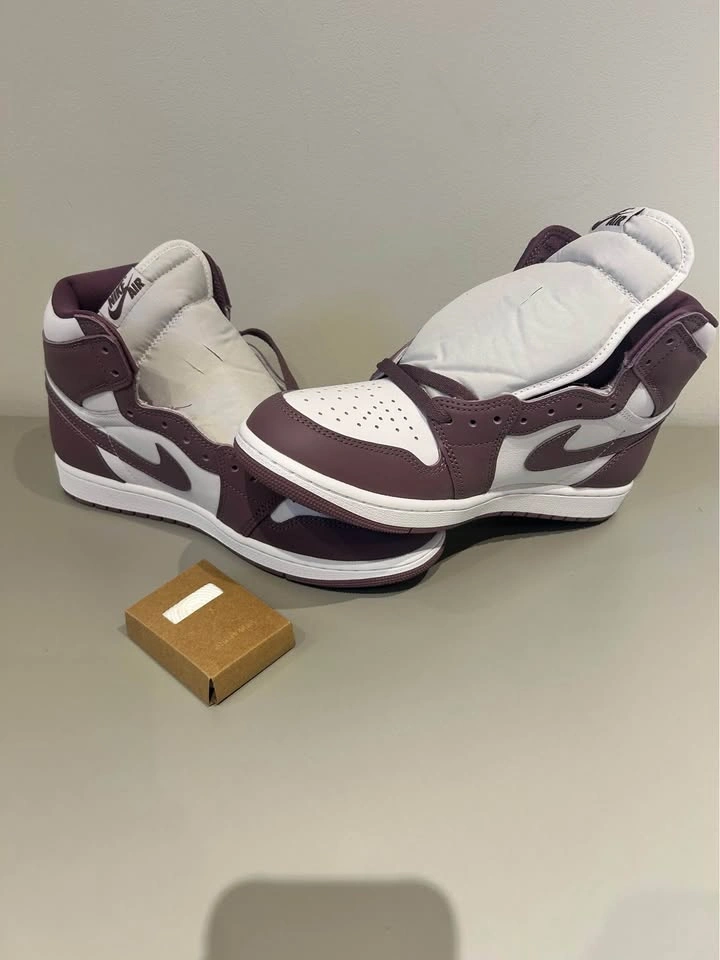 Air Jordan 1 Retro High OG Mauve - Size 10 - photo 2