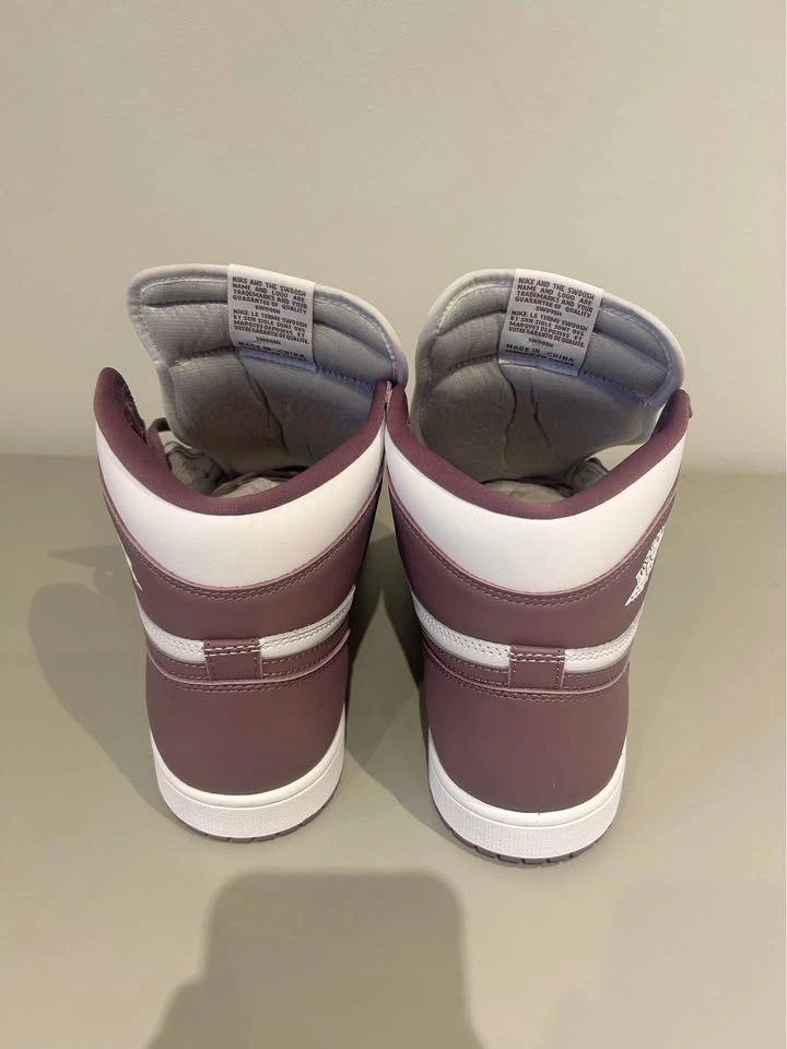 Air Jordan 1 Retro High OG Mauve - Size 10 - photo 4