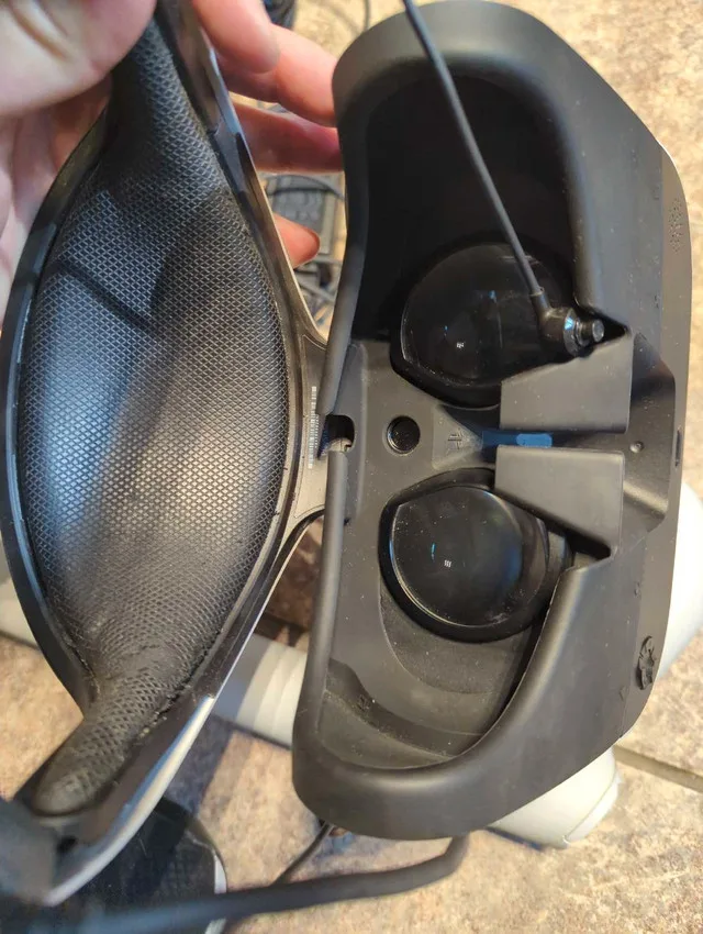 Sony PlayStation VR Bundle image indicator(3)