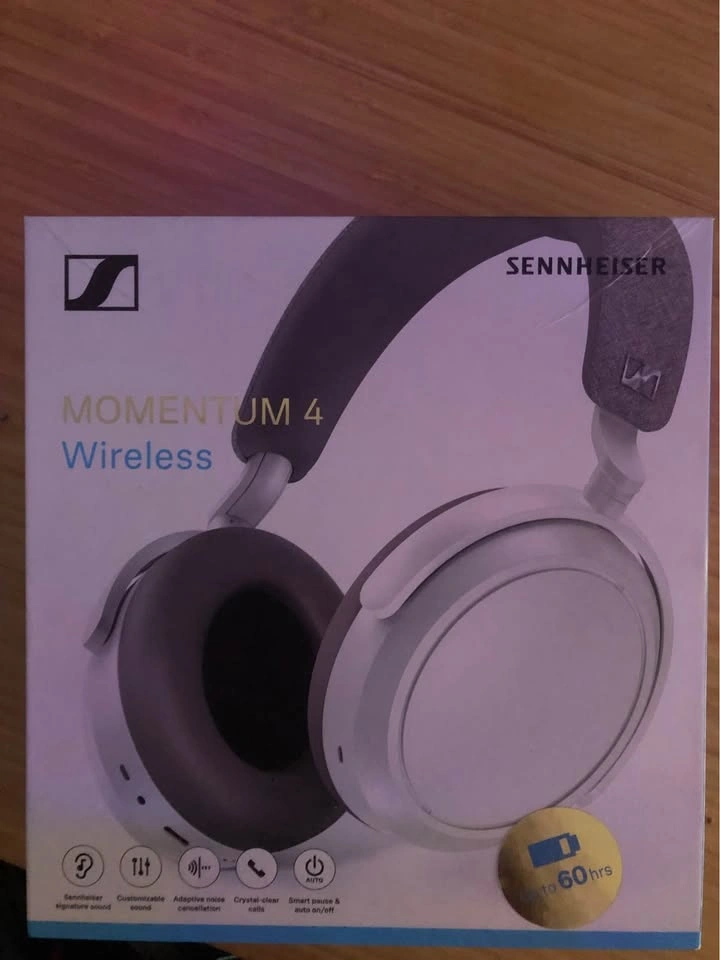 Sennheiser Momentum 4 Bluetooth Headphones Like New🥕 - photo 3