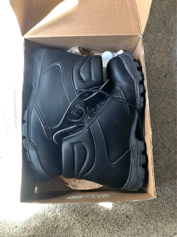 Work Boots size 10.5 - brand new - worn once🥕