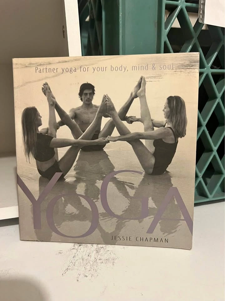 Yoga: Partner Yoga For Your Body, Mind & Soul Chapman