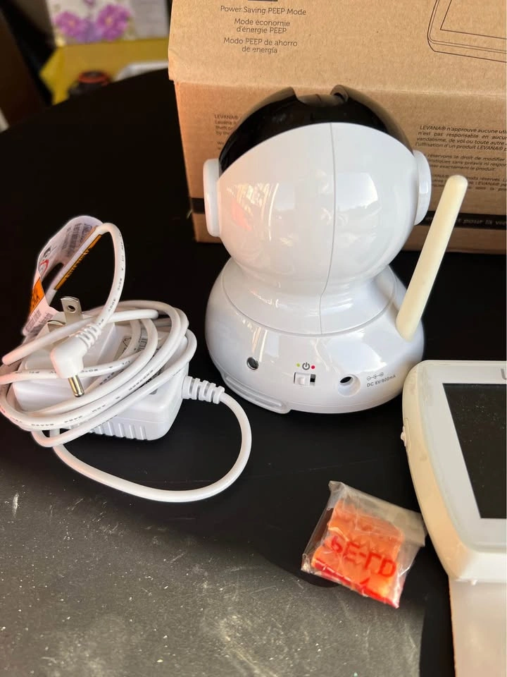 Levana Astra 3.5" PTZ Digital Baby Monitor w/ 2 Cameras & Interc - photo 2