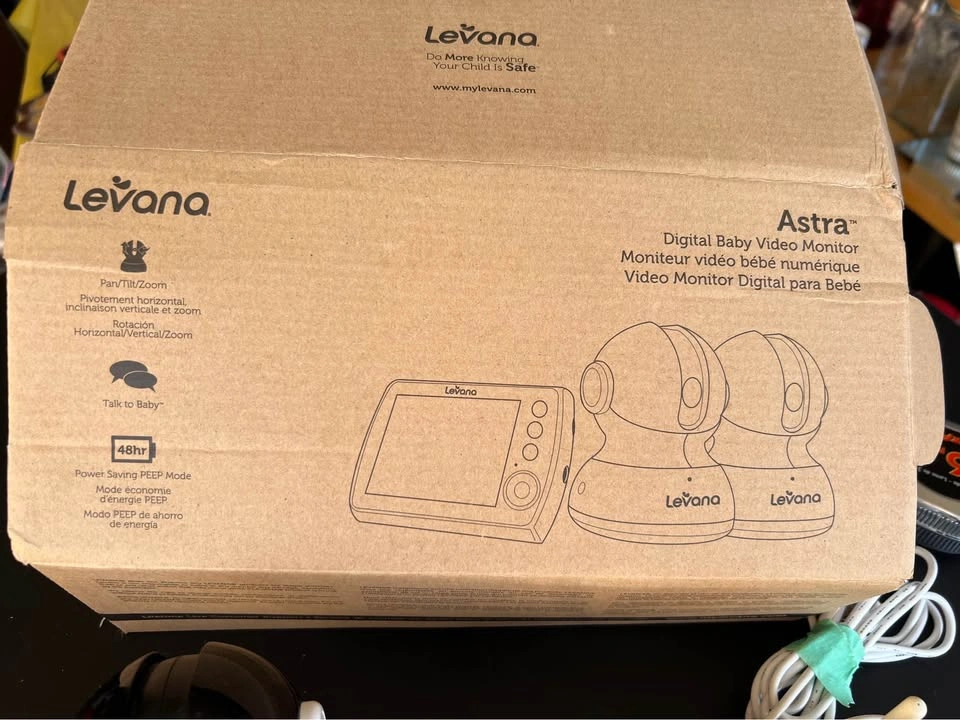 Levana Astra 3.5" PTZ Digital Baby Monitor w/ 2 Cameras & Interc - photo 3