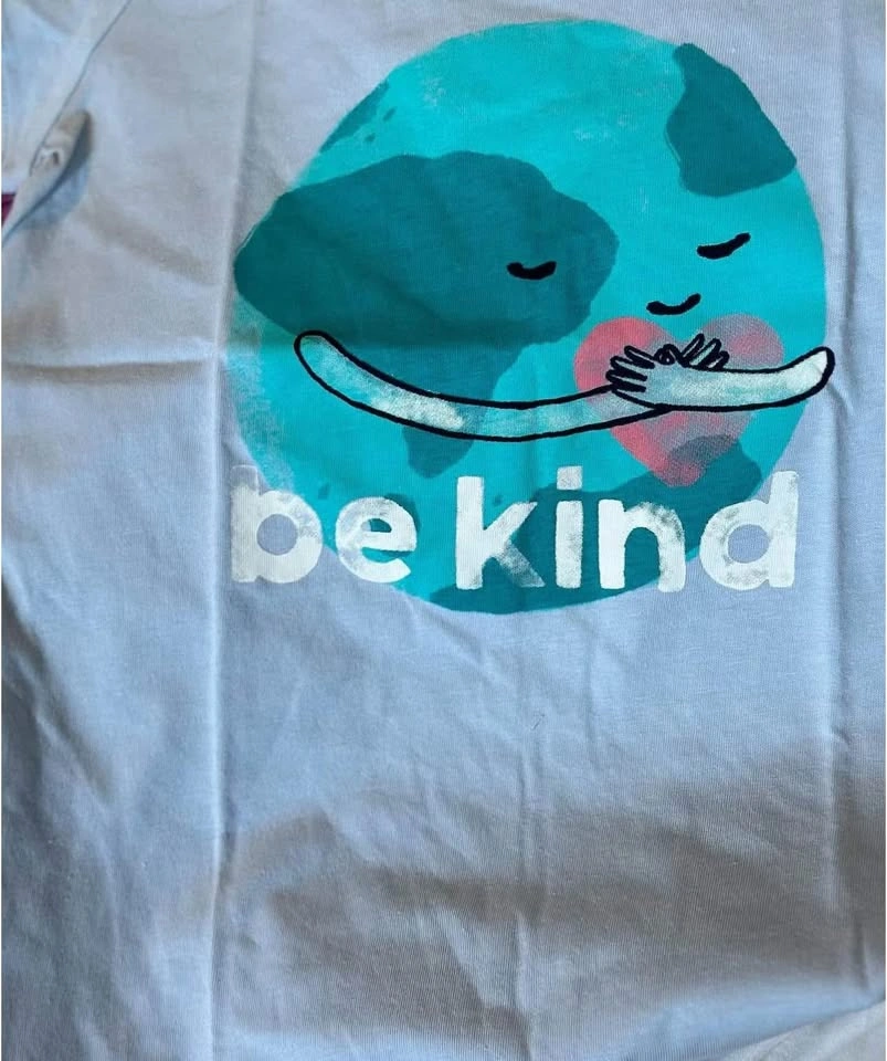 GIRLS TSHIRT SIZE:4 COLOUR: REFER TO SECOND PICTURE PRICE:$15 - photo 2