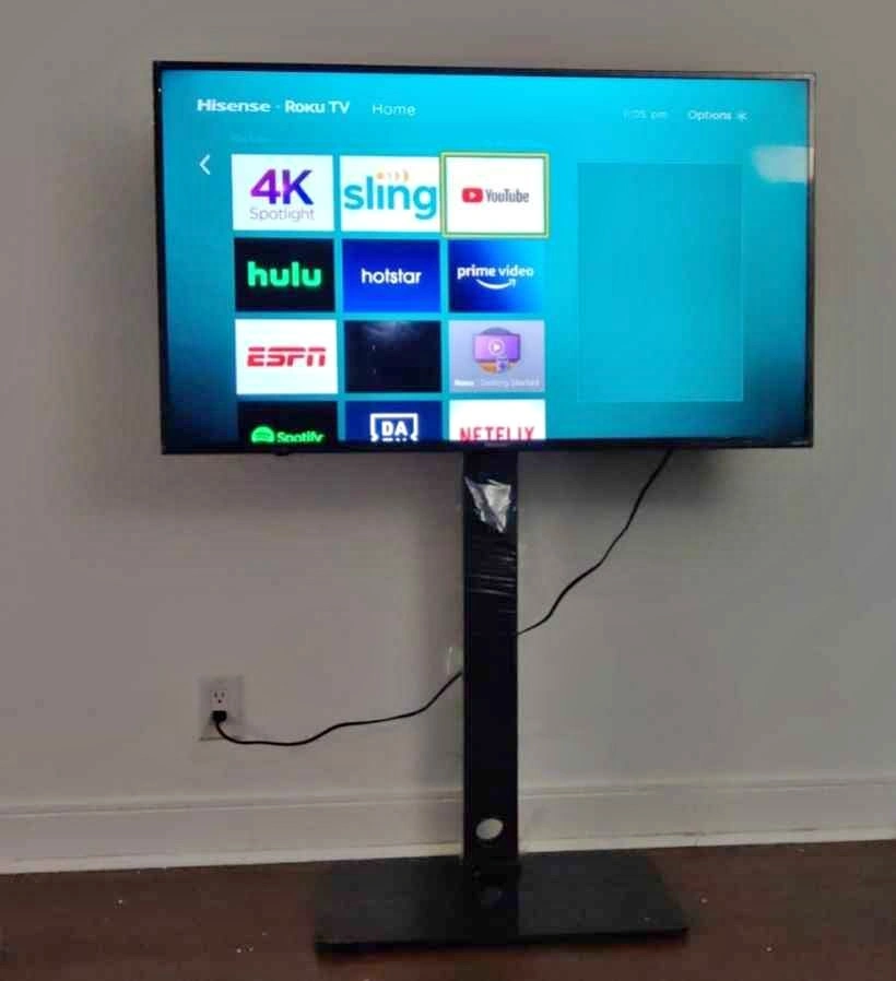 Hisense 50" Roku TV and TV Stand