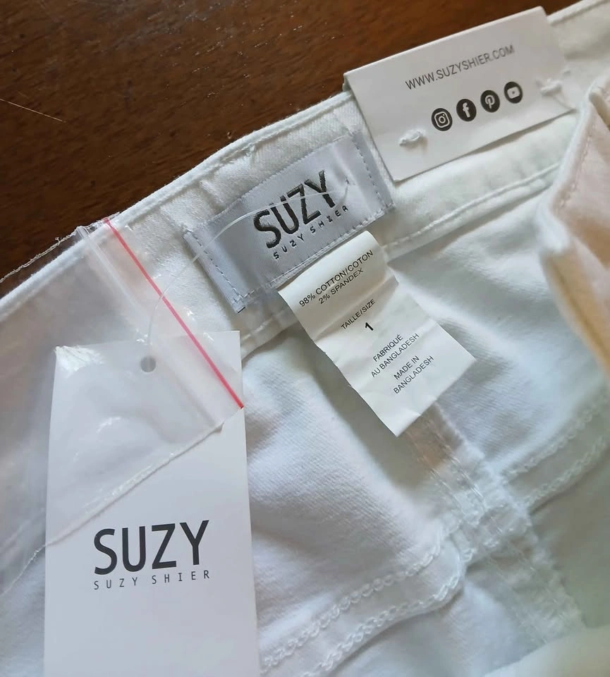 White High Waist Flare Leg Suzy Shier Jeans. Stretchy. Size 1. B - photo 4