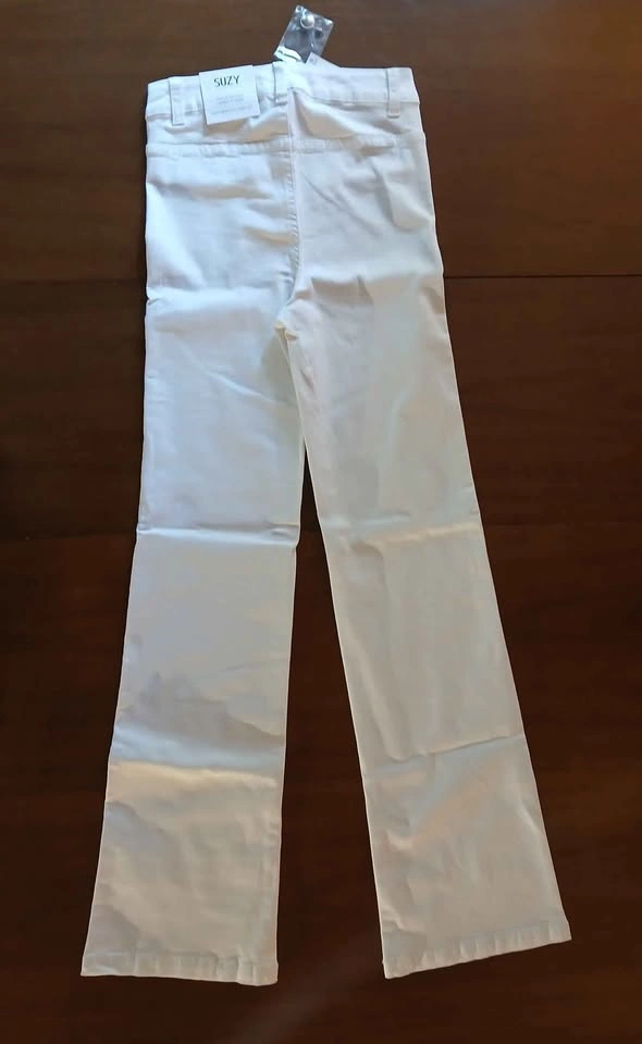 White High Waist Flare Leg Suzy Shier Jeans. Stretchy. Size 1. B - photo 5