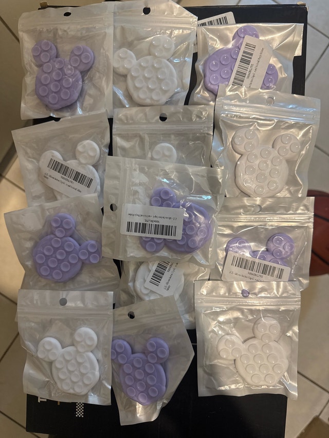 Mickey-Shaped Silicone Suction Phone Mount - photo 4