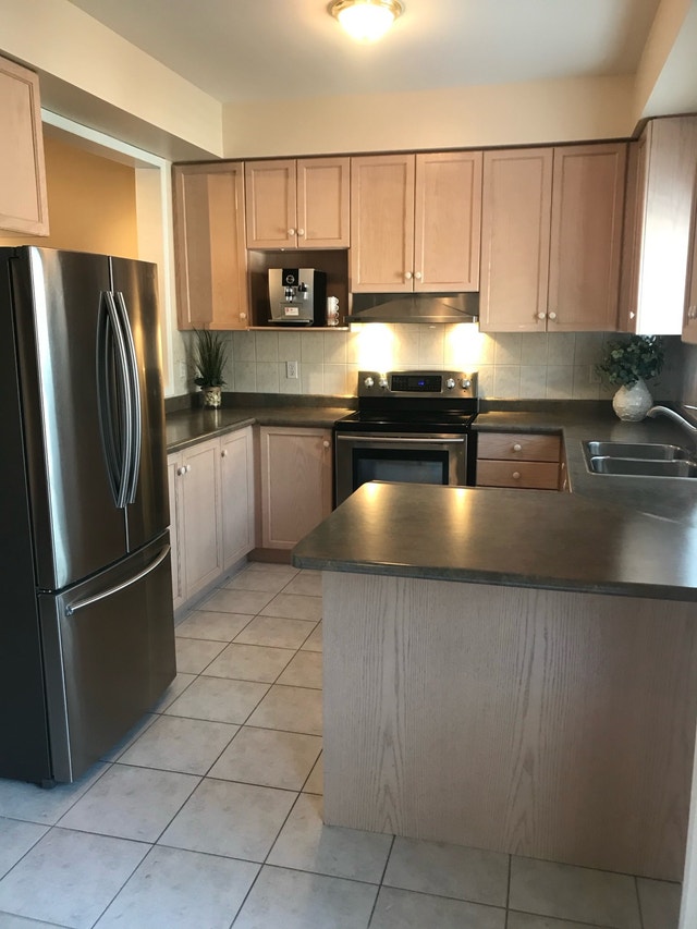 2 Beautiful Furnished Room for Rent – Female Only | Whitby - photo 4