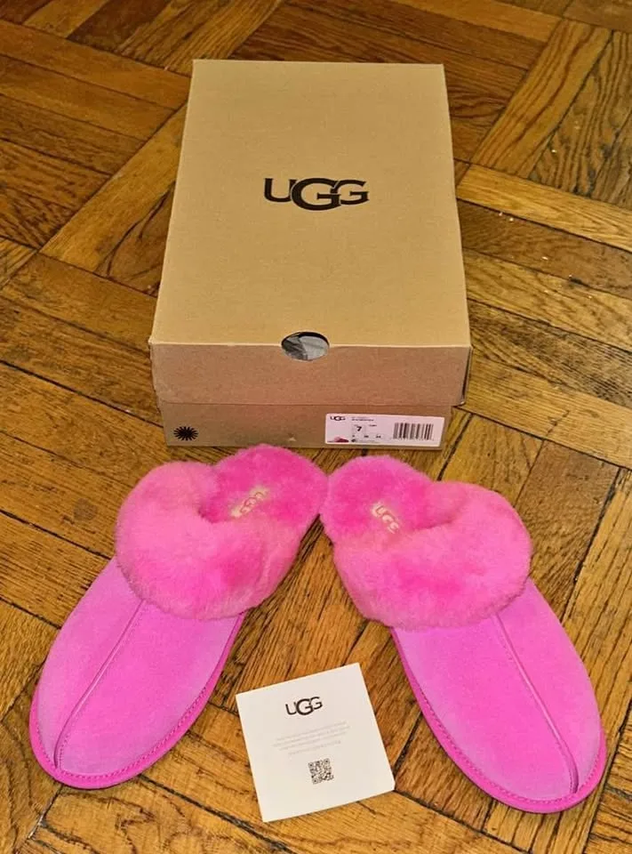 UGG Women’s Scuffette II Hot Pink Slippers - NEW - SZ 7 thumbnail