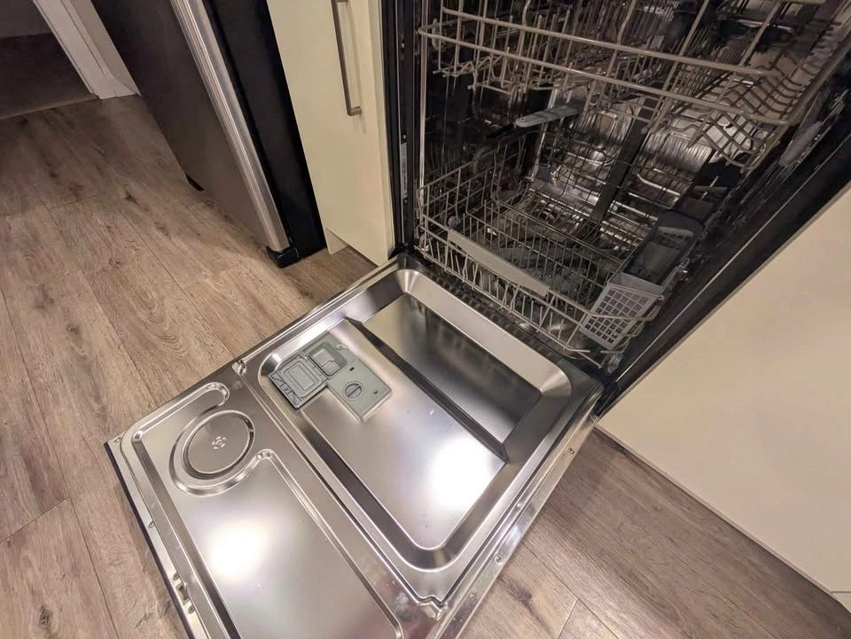 Samsung Dishwasher SS For Repair or Parts DW80F600UTS - photo 4