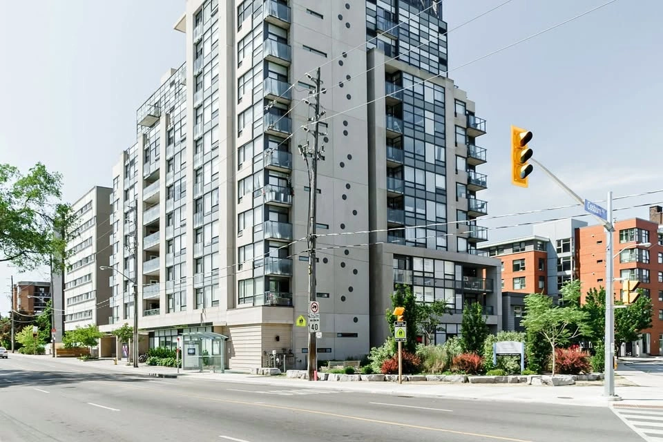2 Beds 2 Baths Apartment