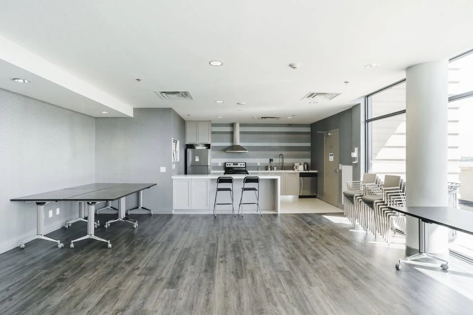 2 Beds 2 Baths Apartment - photo 5