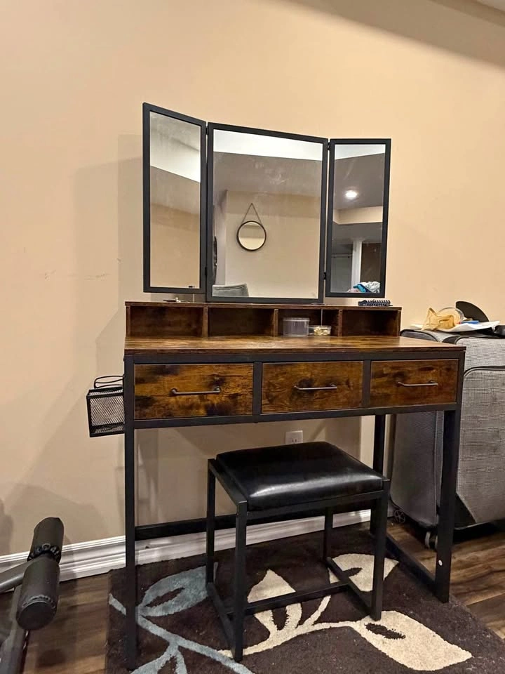 Vanity Desk with Mirror & Stool | Modern Makeup Table