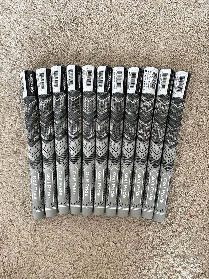 Golf Pride MCC Plus Grips - Standard Size (Installation Included