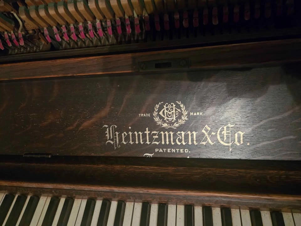 Heintzman & co piano - photo 3
