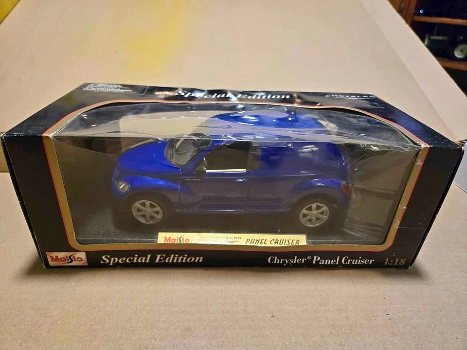 Chrysler Panel Cruiser 1/18 Scale Model Car