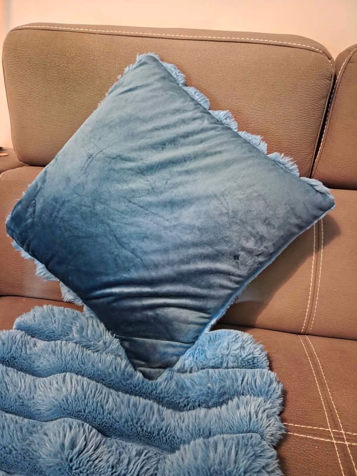Brand new teal blue cushion covers (without inserts) - photo 2