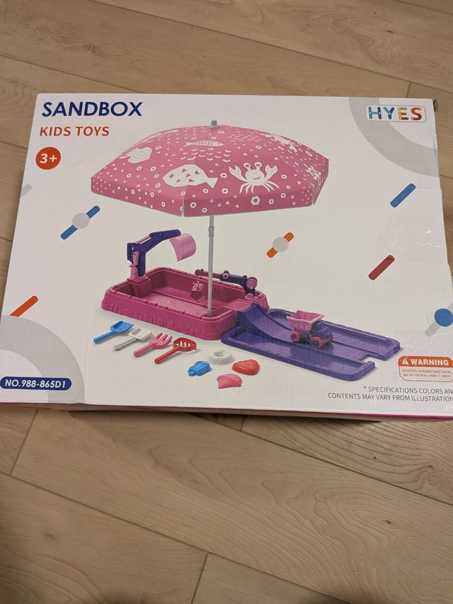 HYES Sandbox with Lid & Excavator Construction Toys - Brand New! - photo 3