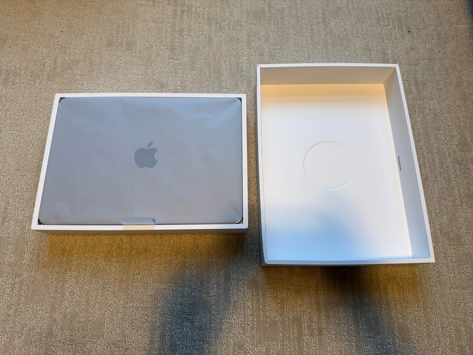 MacBook Air 13” M3 Laptop - Space Grey - photo 4
