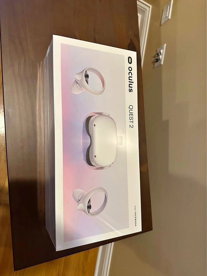 Brand New Oculus Quest 2 in Original Packaging - 256 GB
