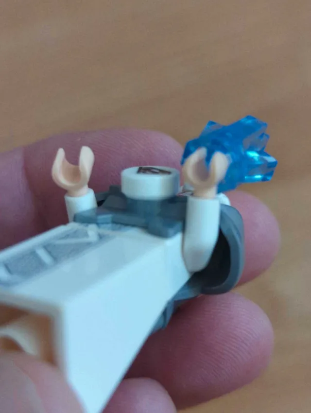 Lego Superman Jor-El Minifigure image indicator(3)