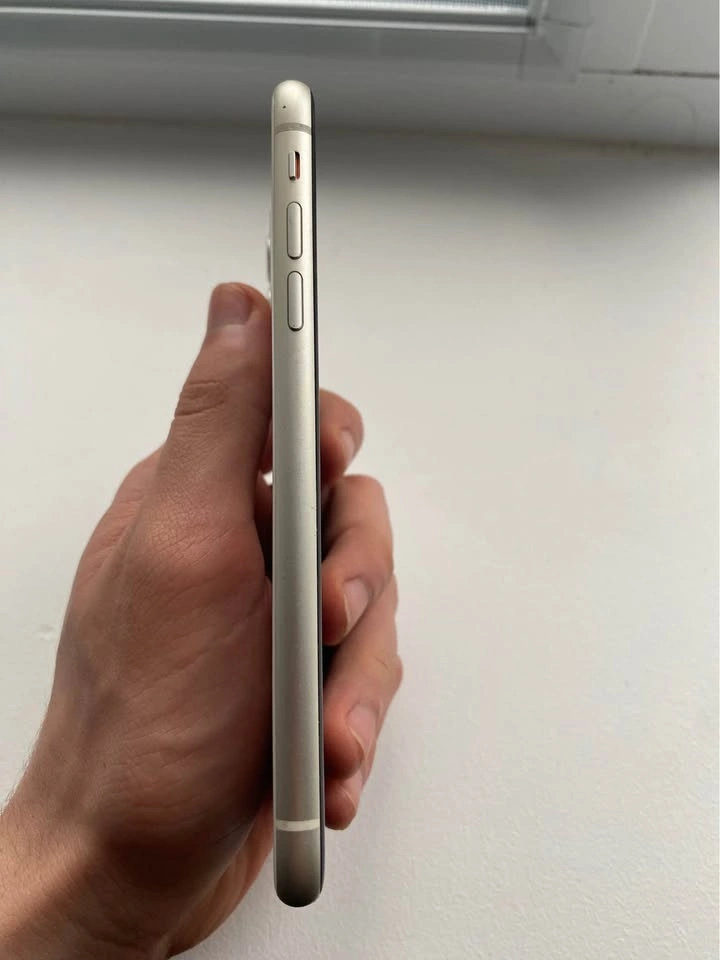 iPhone 11 White - photo 3