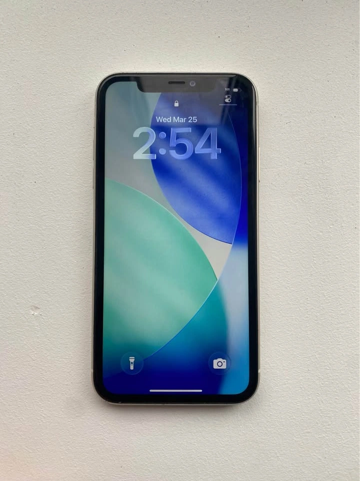 iPhone 11 White - photo 4