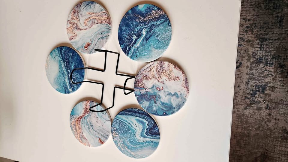 Brand new set of 6 coasters (made out of cork)