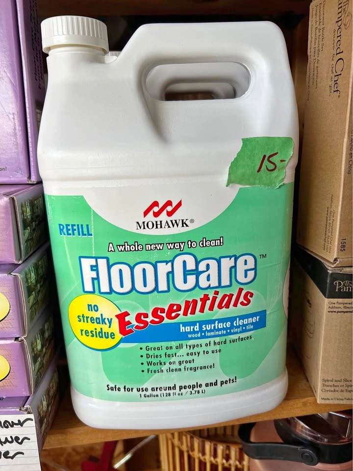 Mohawk FloorCare Essentials Spray on Wipe Off Cleaner
