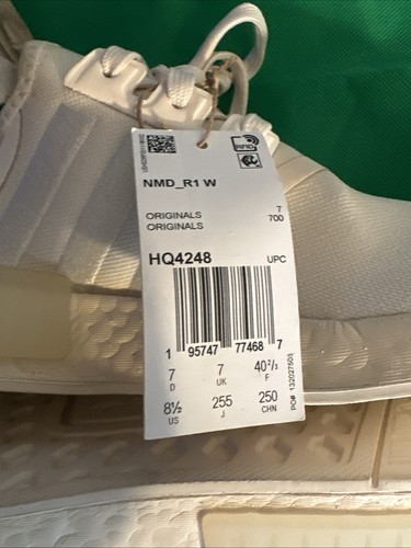 Adidas Women's NMD_R1 Size 8.5 Wonder White |HQ4248| - photo 3