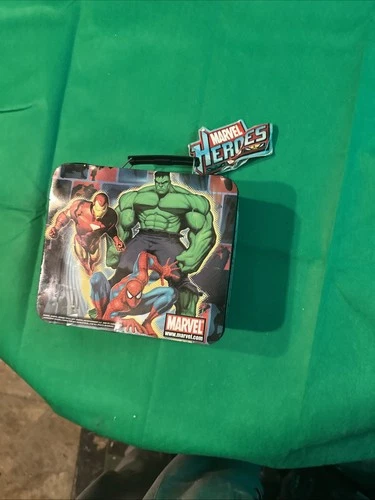 Marvel Heroes 2010 Metal LunchBox Ironman Hulk Spidey - photo 4