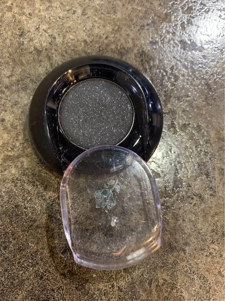 New Lancome Eye Shadow Color Design The New Black Metallic - photo 3