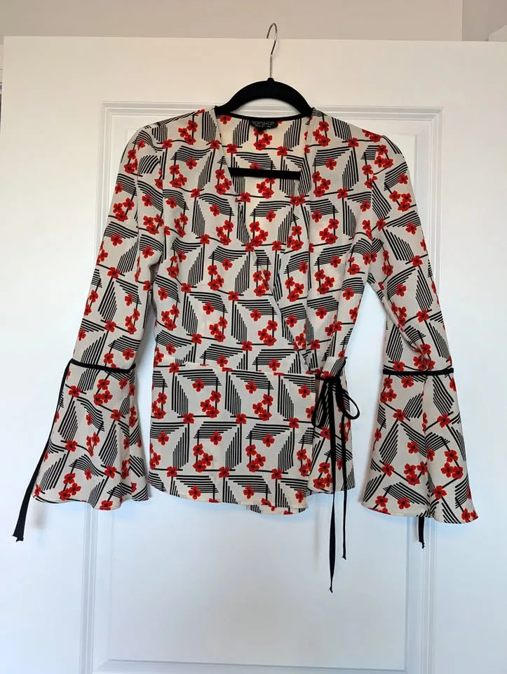 Topshop Cherry Blossom Print Wrap Blouse Size 2 thumbnail