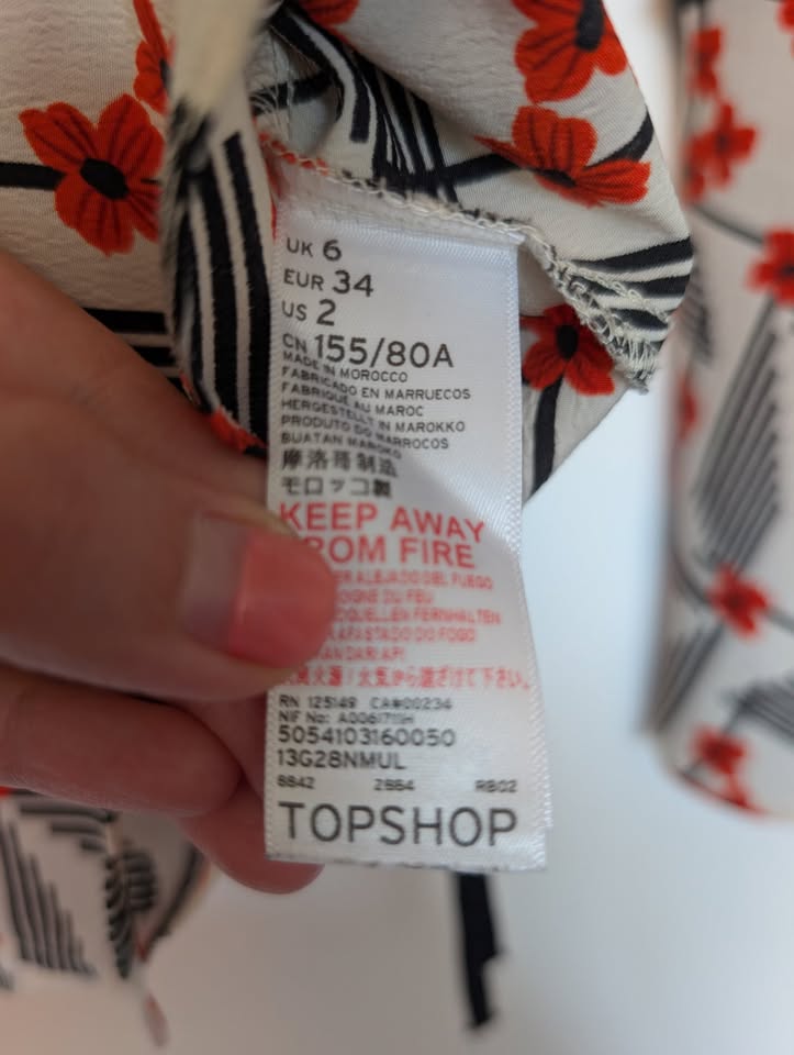 Topshop Cherry Blossom Print Wrap Blouse Size 2 - photo 4