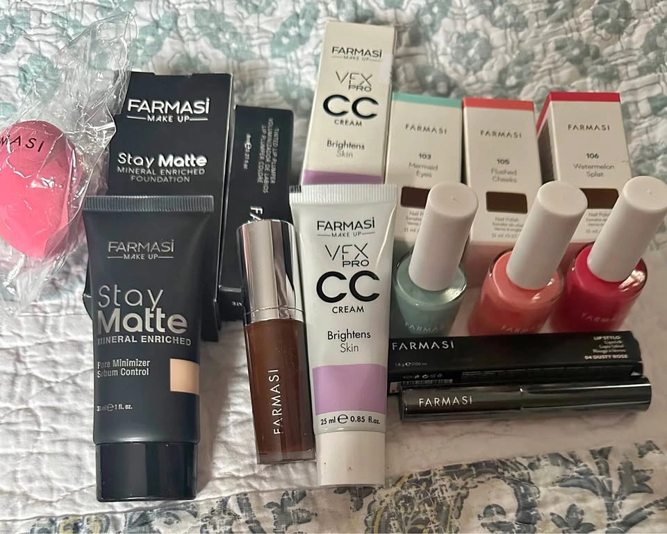 Farmasi Makeup 8 Piece Lot BNIB
