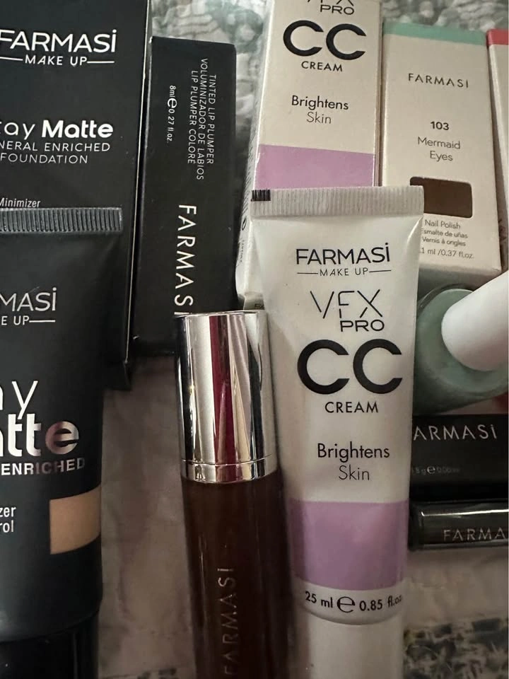 Farmasi Makeup 8 Piece Lot BNIB - photo 3