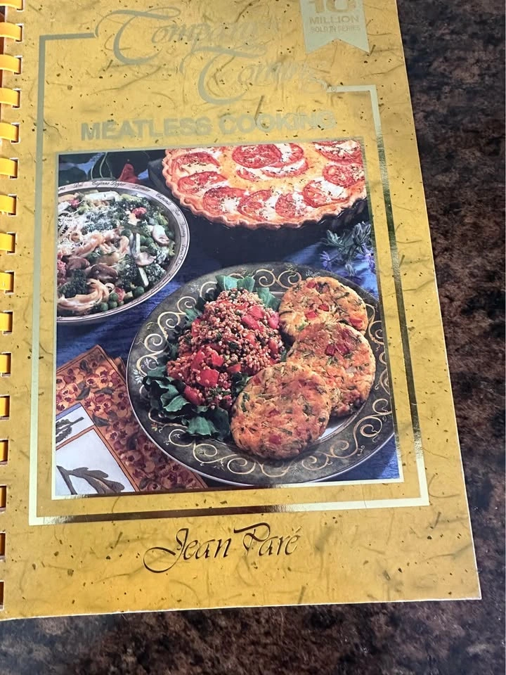 2 Company's Coming Cookbooks: Meatless & Main Courses - photo 2